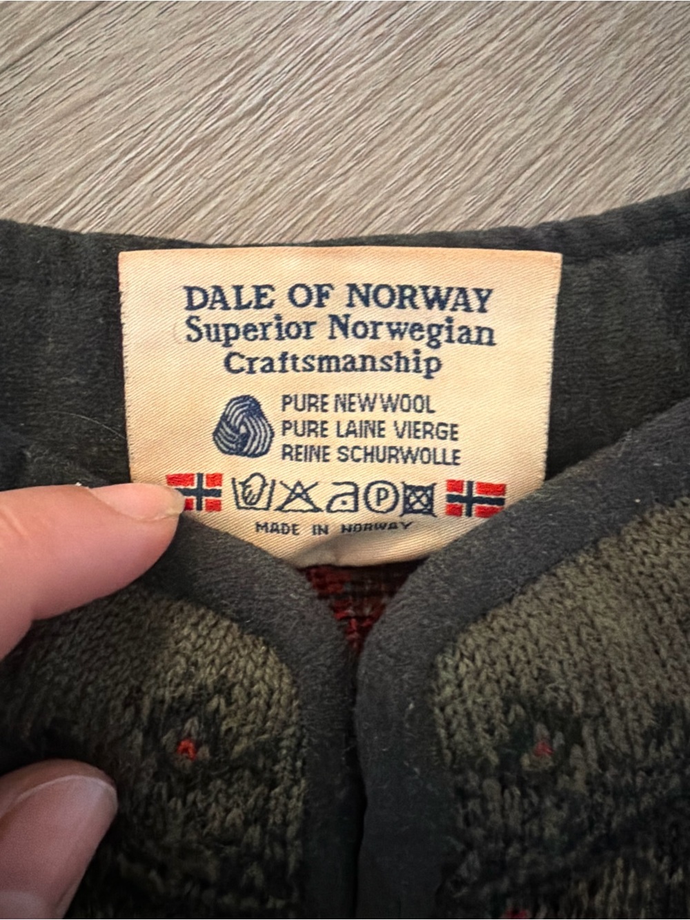 Dale of Norway virgin wool Nordic Black Knit Sweater Fair Isle Accents - Picture 4 of 5